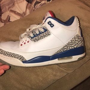 Jordan 3 retro Nike air on back tab